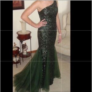JOVANI EMERALD GREEN ONE SHOULDER MERMAID DRESS